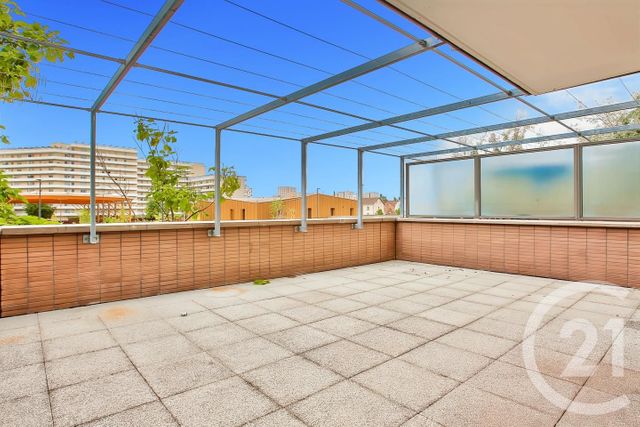 Appartement F2 à vendre - 2 pièces - 47.0 m2 - AUBERVILLIERS - 93 - ILE-DE-FRANCE - Century 21 Immo Conseil