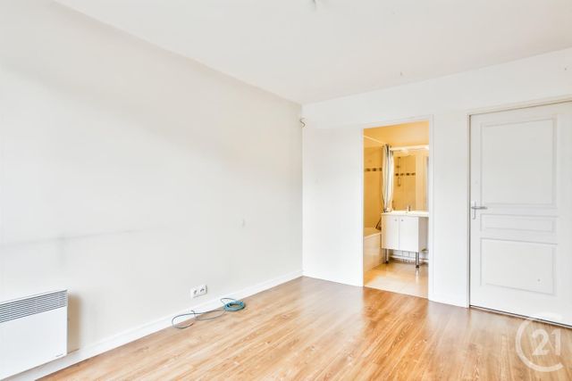 Appartement F2 à vendre - 2 pièces - 47.0 m2 - AUBERVILLIERS - 93 - ILE-DE-FRANCE - Century 21 Immo Conseil