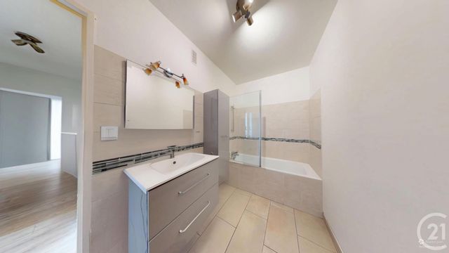 Appartement F4 à vendre - 4 pièces - 80.06 m2 - AUBERVILLIERS - 93 - ILE-DE-FRANCE - Century 21 Immo Conseil