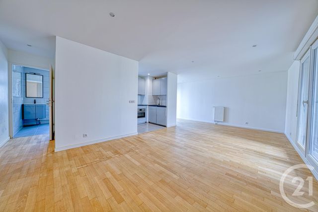 Afficher la photo en grand Appartement F4 à vendre - 4 pièces - 85.0 m2 - LA PLAINE ST DENIS - 93 - ILE-DE-FRANCE - Century 21 Immo Conseil