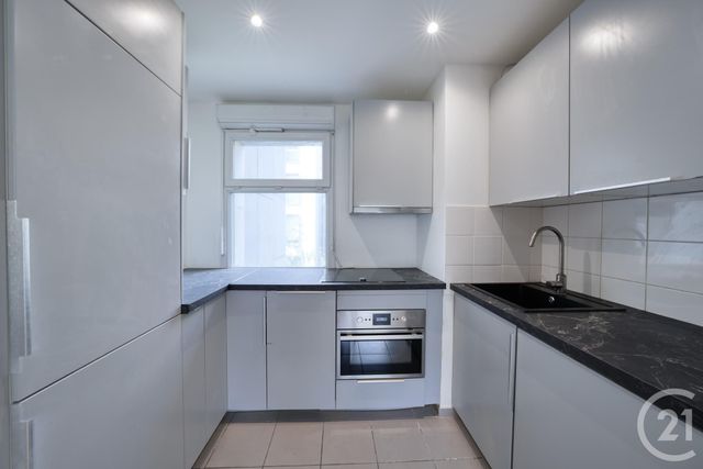 Afficher la photo en grand Appartement F4 à vendre - 4 pièces - 85.0 m2 - LA PLAINE ST DENIS - 93 - ILE-DE-FRANCE - Century 21 Immo Conseil