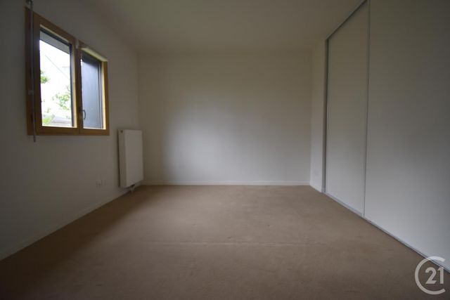Afficher la photo en grand Appartement F3 à louer - 3 pièces - 71.1 m2 - AUBERVILLIERS - 93 - ILE-DE-FRANCE - Century 21 Immo Conseil
