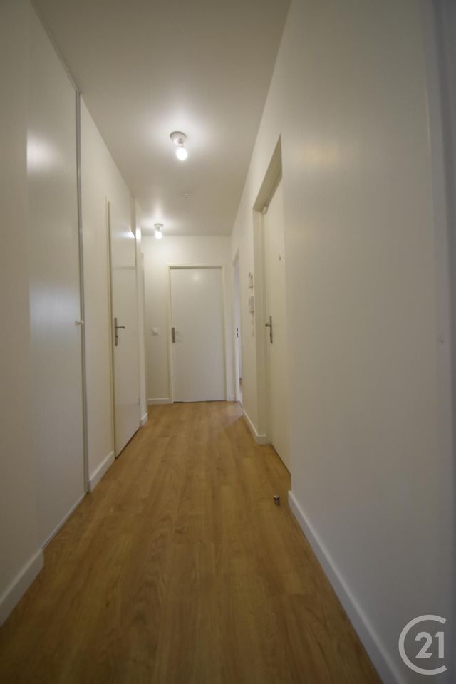 Afficher la photo en grand Appartement F3 à louer - 3 pièces - 71.1 m2 - AUBERVILLIERS - 93 - ILE-DE-FRANCE - Century 21 Immo Conseil