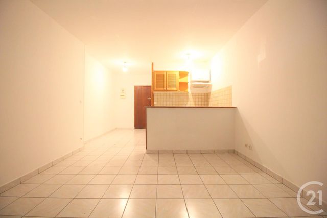 Appartement F1 à louer - 1 pièce - 27.89 m2 - LA COURNEUVE - 93 - ILE-DE-FRANCE - Century 21 Immo Conseil