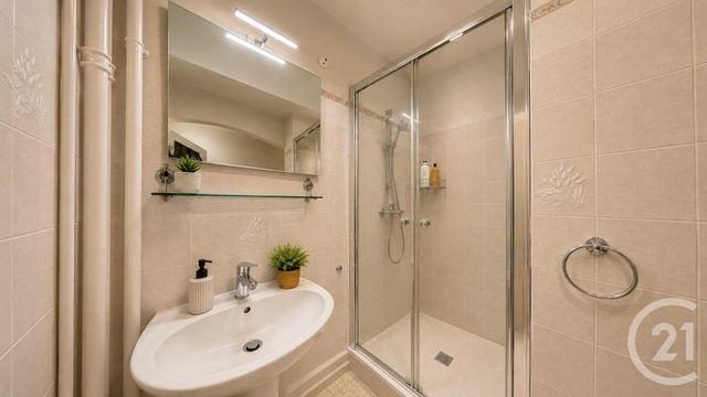 Appartement F3 à vendre - 3 pièces - 48.9 m2 - AUBERVILLIERS - 93 - ILE-DE-FRANCE - Century 21 Immo Conseil