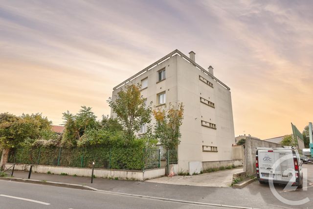 Afficher la photo en grand Appartement F2 à vendre - 2 pièces - 57.0 m2 - AUBERVILLIERS - 93 - ILE-DE-FRANCE - Century 21 Immo Conseil