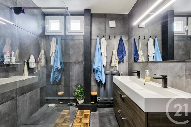 Afficher la photo en grand Appartement F2 à vendre - 2 pièces - 57.0 m2 - AUBERVILLIERS - 93 - ILE-DE-FRANCE - Century 21 Immo Conseil