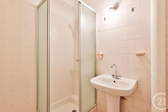 Appartement à vendre - 3 pièces - 50.4 m2 - AUBERVILLIERS - 93 - ILE-DE-FRANCE - Century 21 Immo Conseil