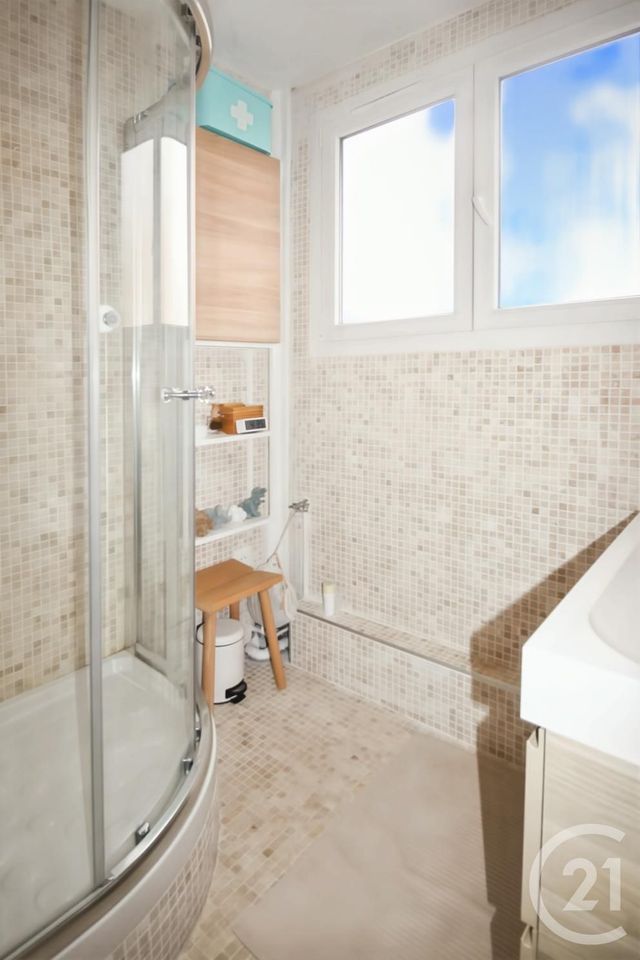 Appartement F3 à vendre - 4 pièces - 67.45 m2 - AUBERVILLIERS - 93 - ILE-DE-FRANCE - Century 21 Immo Conseil