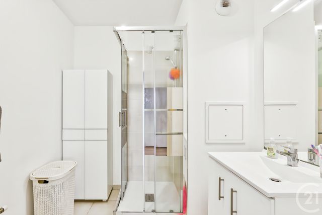 Appartement F3 à vendre - 3 pièces - 55.0 m2 - AUBERVILLIERS - 93 - ILE-DE-FRANCE - Century 21 Immo Conseil