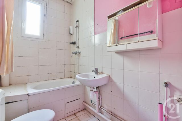 Afficher la photo en grand Appartement F1 à vendre - 1 pièce - 19.0 m2 - AUBERVILLIERS - 93 - ILE-DE-FRANCE - Century 21 Immo Conseil