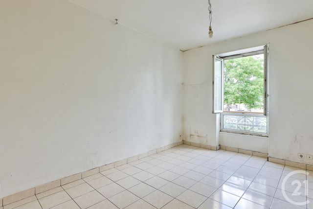 Afficher la photo en grand Appartement à vendre - 2 pièces - 30.0 m2 - AUBERVILLIERS - 93 - ILE-DE-FRANCE - Century 21 Immo Conseil