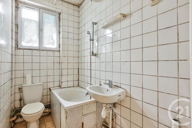 Afficher la photo en grand Appartement à vendre - 2 pièces - 30.0 m2 - AUBERVILLIERS - 93 - ILE-DE-FRANCE - Century 21 Immo Conseil