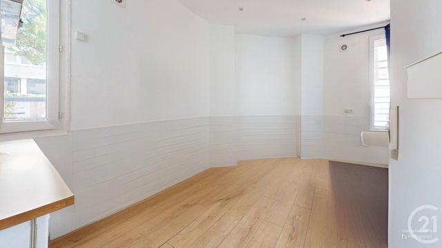 Appartement à vendre - 2 pièces - 30.02 m2 - AUBERVILLIERS - 93 - ILE-DE-FRANCE - Century 21 Immo Conseil