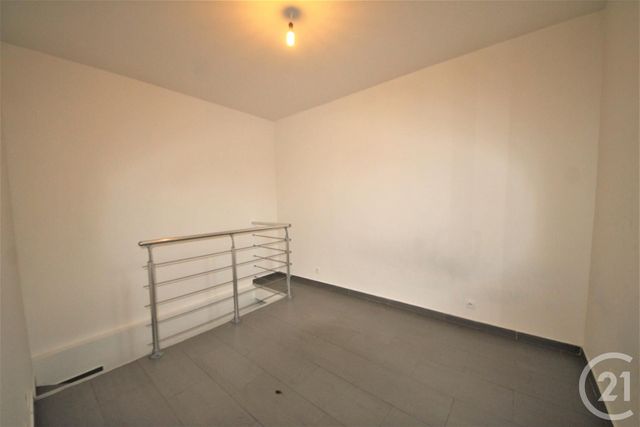 Appartement F1 à louer - 1 pièce - 22.51 m2 - AUBERVILLIERS - 93 - ILE-DE-FRANCE - Century 21 Immo Conseil