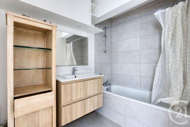 Appartement F4 à vendre - 4 pièces - 79.0 m2 - AUBERVILLIERS - 93 - ILE-DE-FRANCE - Century 21 Immo Conseil