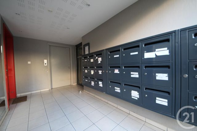 Appartement F5 à louer - 5 pièces - 93.27 m2 - LA COURNEUVE - 93 - ILE-DE-FRANCE - Century 21 Immo Conseil