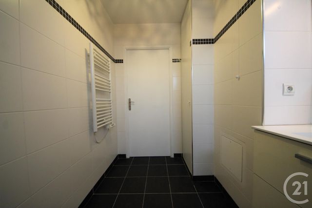 Appartement F5 à louer - 5 pièces - 93.27 m2 - LA COURNEUVE - 93 - ILE-DE-FRANCE - Century 21 Immo Conseil