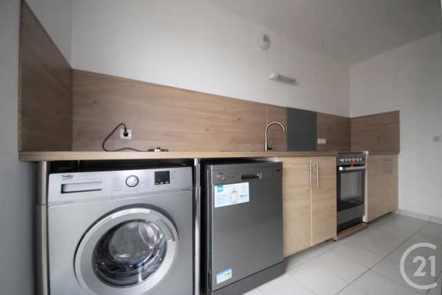 Appartement F5 à louer - 5 pièces - 93.27 m2 - LA COURNEUVE - 93 - ILE-DE-FRANCE - Century 21 Immo Conseil