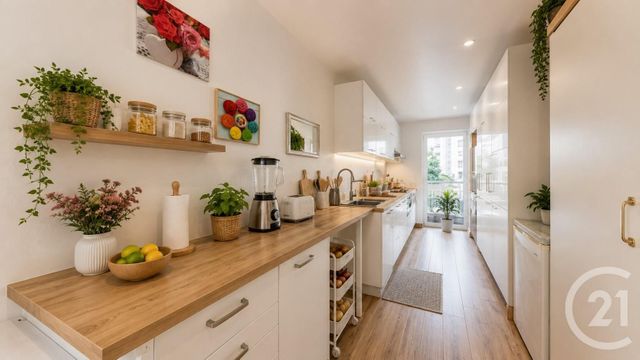 Appartement F4 à vendre - 4 pièces - 83.49 m2 - AUBERVILLIERS - 93 - ILE-DE-FRANCE - Century 21 Immo Conseil