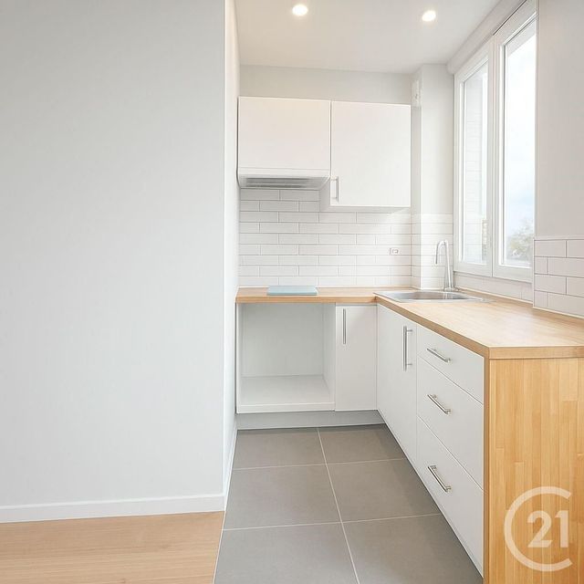 Afficher la photo en grand Appartement F2 à louer - 2 pièces - 24.0 m2 - AUBERVILLIERS - 93 - ILE-DE-FRANCE - Century 21 Immo Conseil