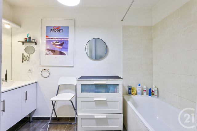 Afficher la photo en grand Appartement F4 à vendre - 4 pièces - 77.0 m2 - PARIS - 75019 - ILE-DE-FRANCE - Century 21 Immo Conseil