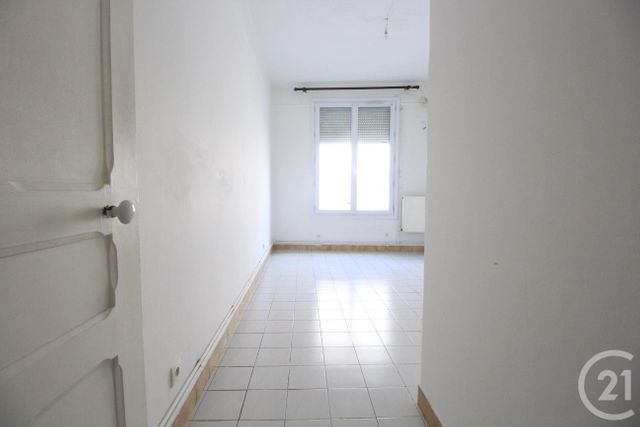 Appartement F2 à louer - 2 pièces - 39.7 m2 - LE BOURGET - 93 - ILE-DE-FRANCE - Century 21 Immo Conseil