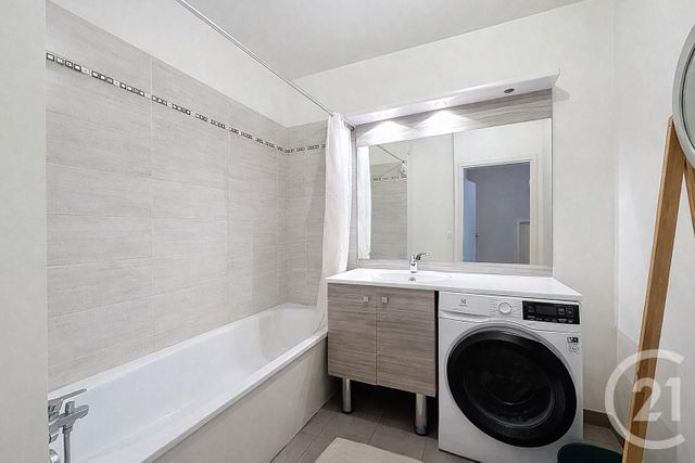 Appartement F3 à vendre - 3 pièces - 67.0 m2 - AUBERVILLIERS - 93 - ILE-DE-FRANCE - Century 21 Immo Conseil