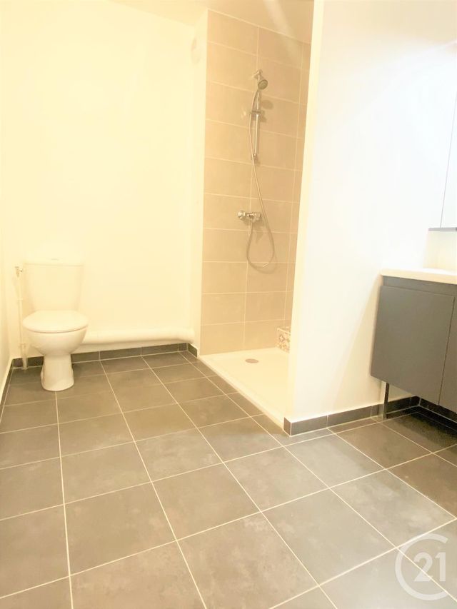 Appartement à louer - 2 pièces - 53.17 m2 - LA COURNEUVE - 93 - ILE-DE-FRANCE - Century 21 Immo Conseil