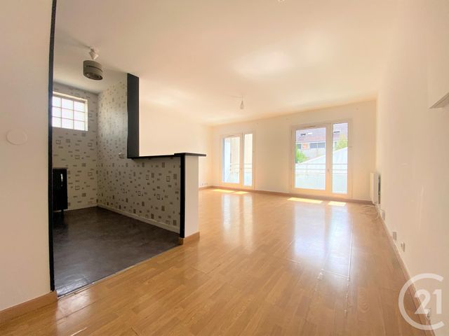 Appartement F2 à louer - 2 pièces - 48.89 m2 - LA COURNEUVE - 93 - ILE-DE-FRANCE - Century 21 Immo Conseil