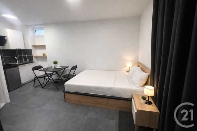 Appartement F1 à louer ST DENIS