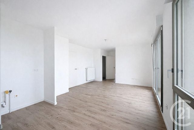 Appartement F3 à louer - 3 pièces - 70.0 m2 - PANTIN - 93 - ILE-DE-FRANCE - Century 21 Immo Conseil