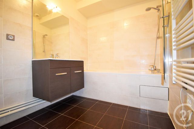 Appartement F2 à louer - 2 pièces - 63.3 m2 - AUBERVILLIERS - 93 - ILE-DE-FRANCE - Century 21 Immo Conseil