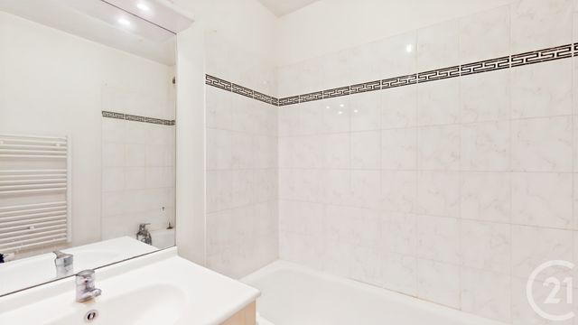 Appartement F3 à vendre - 3 pièces - 63.5 m2 - AUBERVILLIERS - 93 - ILE-DE-FRANCE - Century 21 Immo Conseil