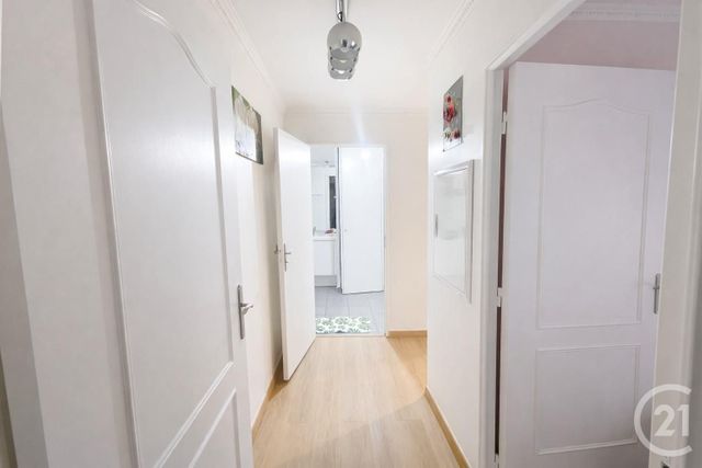 Appartement F4 à louer - 4 pièces - 83.3 m2 - AUBERVILLIERS - 93 - ILE-DE-FRANCE - Century 21 Immo Conseil