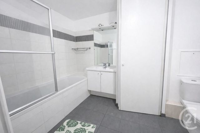 Appartement F4 à louer - 4 pièces - 83.3 m2 - AUBERVILLIERS - 93 - ILE-DE-FRANCE - Century 21 Immo Conseil