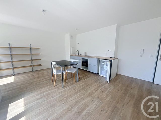 Appartement F2 à louer - 2 pièces - 42.23 m2 - AUBERVILLIERS - 93 - ILE-DE-FRANCE - Century 21 Immo Conseil