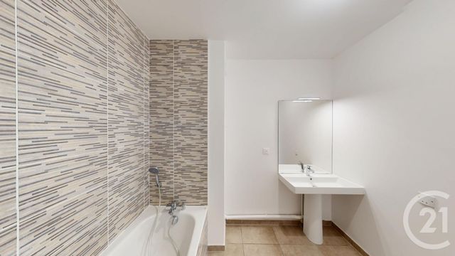 Appartement F4 à vendre - 4 pièces - 119.0 m2 - AUBERVILLIERS - 93 - ILE-DE-FRANCE - Century 21 Immo Conseil