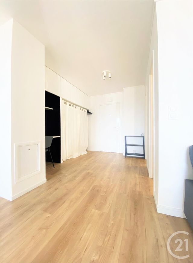 Appartement F2 à louer - 2 pièces - 48.7 m2 - AUBERVILLIERS - 93 - ILE-DE-FRANCE - Century 21 Immo Conseil