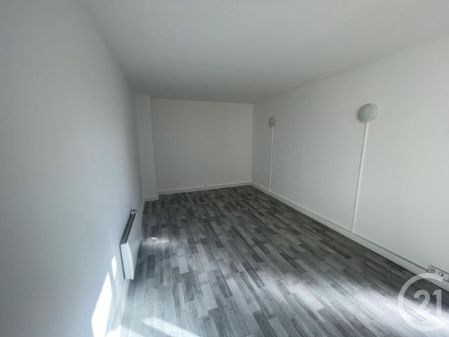 Appartement F1 à louer - 1 pièce - 26.52 m2 - AUBERVILLIERS - 93 - ILE-DE-FRANCE - Century 21 Immo Conseil