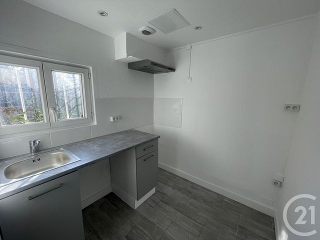 Appartement F1 à louer - 1 pièce - 26.52 m2 - AUBERVILLIERS - 93 - ILE-DE-FRANCE - Century 21 Immo Conseil