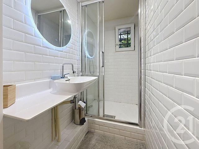 Appartement F1 à louer - 1 pièce - 24.74 m2 - LA COURNEUVE - 93 - ILE-DE-FRANCE - Century 21 Immo Conseil