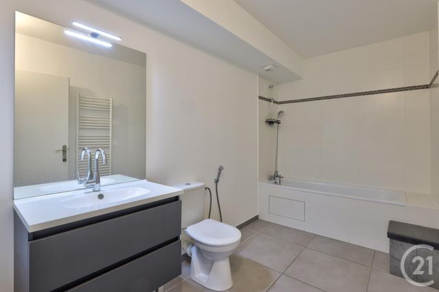 Appartement F4 à vendre - 4 pièces - 87.0 m2 - AUBERVILLIERS - 93 - ILE-DE-FRANCE - Century 21 Immo Conseil