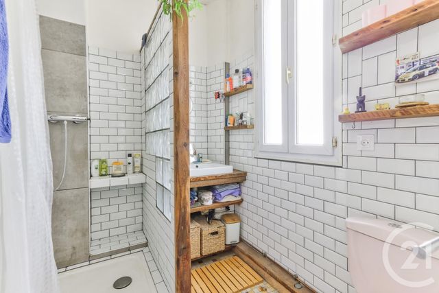 Appartement F2 à vendre - 2 pièces - 46.69 m2 - AUBERVILLIERS - 93 - ILE-DE-FRANCE - Century 21 Immo Conseil