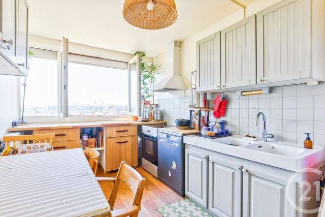 Appartement à vendre - 4 pièces - 71.53 m2 - AUBERVILLIERS - 93 - ILE-DE-FRANCE - Century 21 Immo Conseil