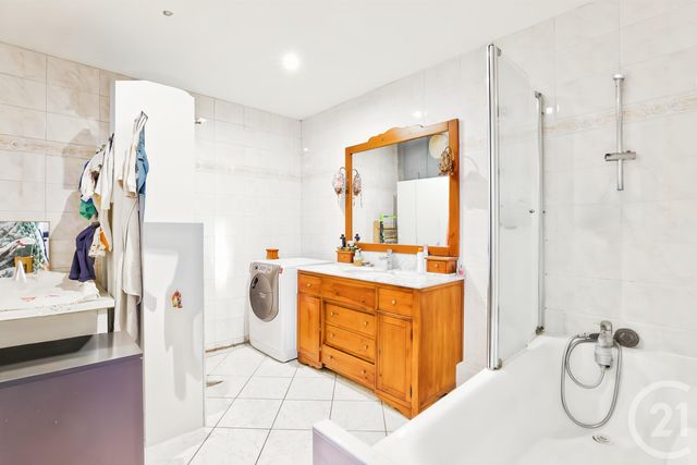 Appartement à vendre - 4 pièces - 71.53 m2 - AUBERVILLIERS - 93 - ILE-DE-FRANCE - Century 21 Immo Conseil
