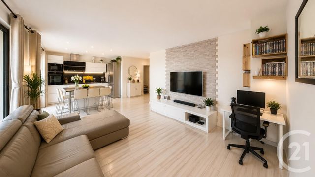 Appartement F4 à vendre - 4 pièces - 90.89 m2 - AUBERVILLIERS - 93 - ILE-DE-FRANCE - Century 21 Immo Conseil