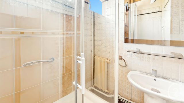 Appartement F3 à vendre - 3 pièces - 56.0 m2 - AUBERVILLIERS - 93 - ILE-DE-FRANCE - Century 21 Immo Conseil