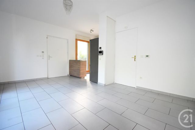 Appartement F2 à louer - 2 pièces - 41.16 m2 - ST DENIS - 93 - ILE-DE-FRANCE - Century 21 Immo Conseil
