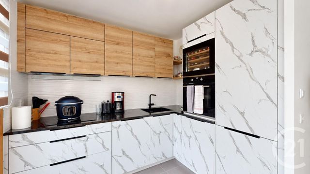 Appartement F4 à vendre - 4 pièces - 82.08 m2 - PARIS - 75019 - ILE-DE-FRANCE - Century 21 Immo Conseil